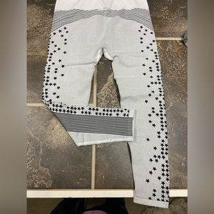 NWT Fabletics leggings size M